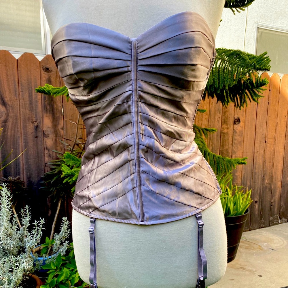 Silver Frederick’s of Hollywood Corset Size:M